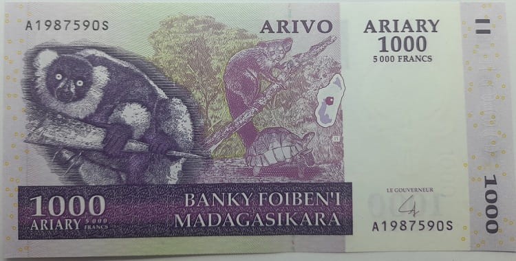 Madagaskar Banknot 1000 Ariary 2004 awers