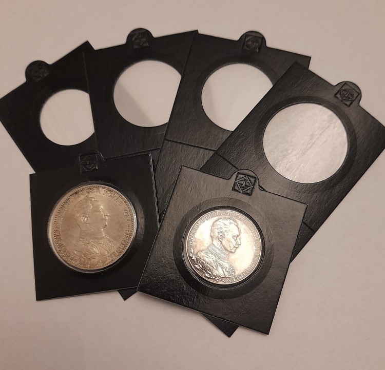 Holdery na monety czarne MATRIX Leuchtturm 25 mm