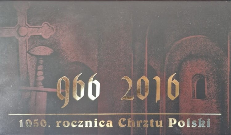 25 dolarów 1050 rocznica Chrztu Polski 2016 box