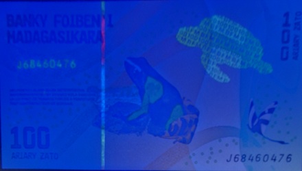 Banknot Madagaskar 100 ariary UV